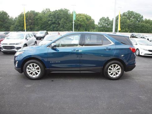 Used 2020 Chevrolet Equinox LT w/ Driver Convenience Package AWD/4WD image 3