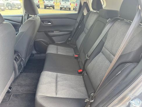 Used 2025 Nissan Rogue SV image 9