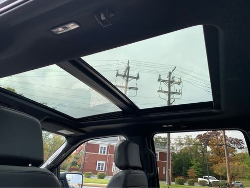 Used 2022 Ford F150 Lariat image 25