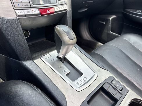 Used 2011 Subaru Legacy 2.5i Limited w/ Interior Illumination Pkg AWD/4WD image 20