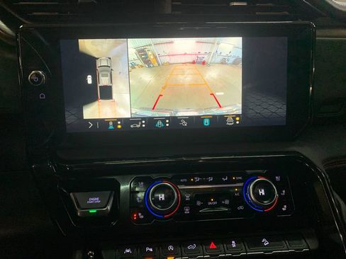 Used 2023 GMC Sierra 1500 AT4 w/ Technology Package image 24