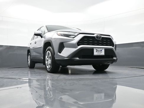 Certified 2023 Toyota RAV4 LE image 27