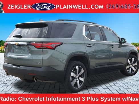Used 2023 Chevrolet Traverse LT w/ LT Premium Package AWD/4WD image 5