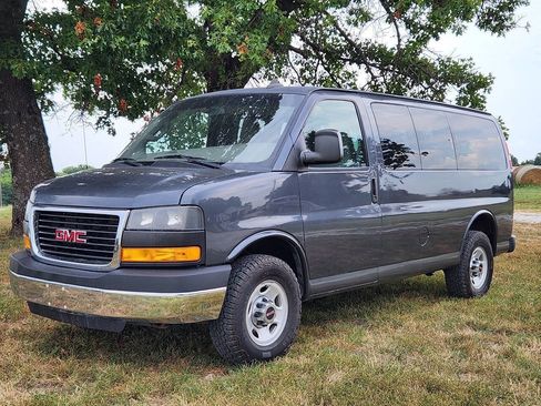 Used 2016 GMC Savana 3500 LT w/ LT Preferred Equipment Group RWD image 1