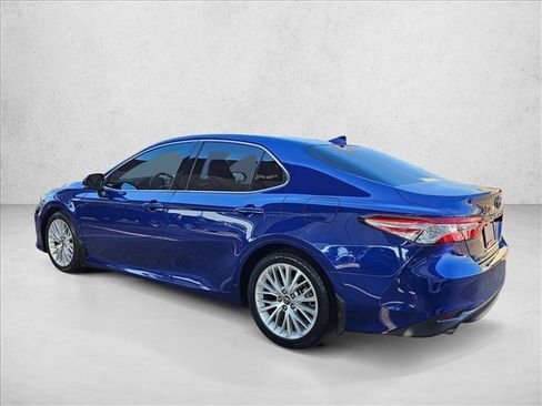 Used 2018 Toyota Camry XLE w/ Audio Package FWD image 6