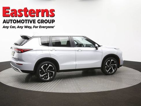 Used 2024 Mitsubishi Outlander SE AWD/4WD image 42