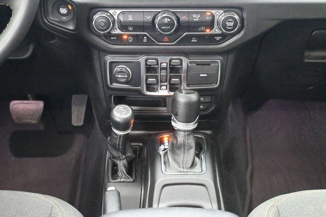 Used 2024 Jeep Gladiator Sport AWD/4WD image 21