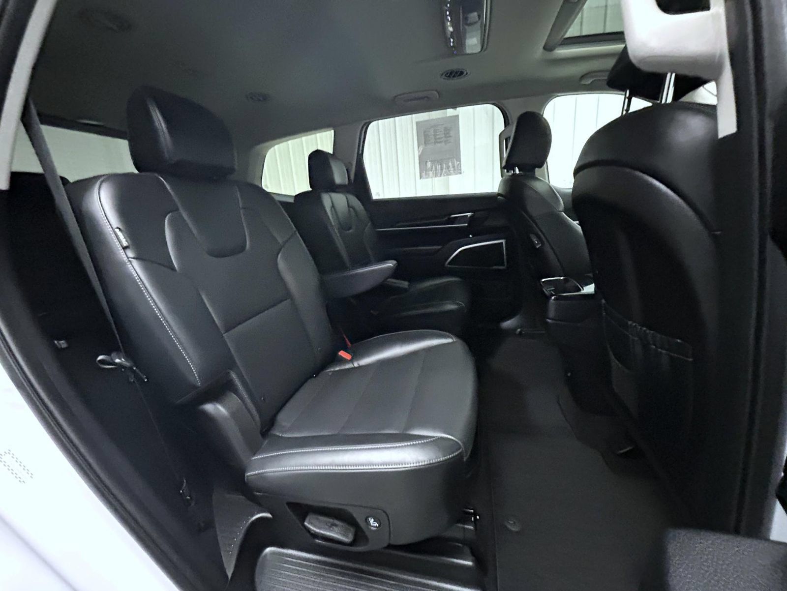 Used 2025 Kia Telluride S AWD/4WD image 18