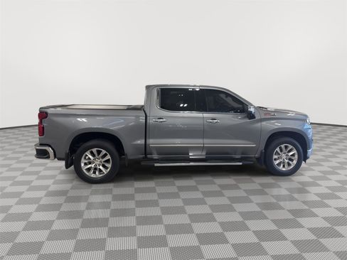 Used 2019 Chevrolet Silverado 1500 LTZ w/ LTZ Premium Package AWD/4WD image 16