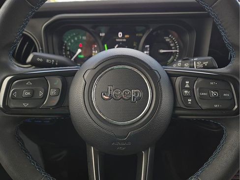 Used 2024 Jeep Wrangler Unlimited Rubicon 4xe AWD/4WD image 19