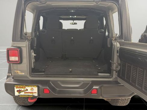 Used 2021 Jeep Wrangler Unlimited Rubicon AWD/4WD image 10