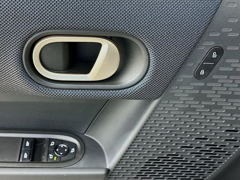 Certified 2025 MINI Cooper S image 19