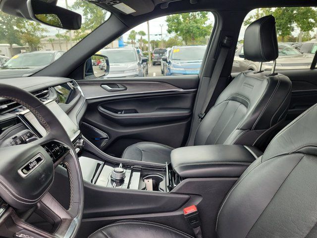 Used 2023 Jeep Grand Cherokee Overland AWD/4WD image 20