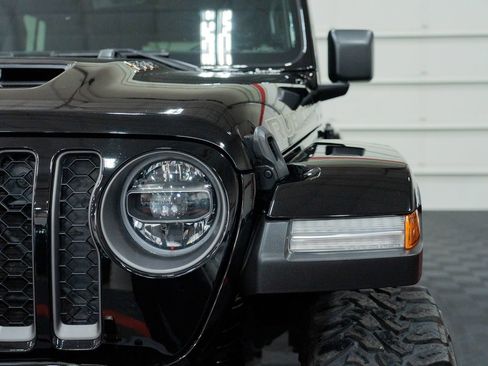 Used 2022 Jeep Wrangler Unlimited Rubicon w/ Trailer Tow Package AWD/4WD image 12