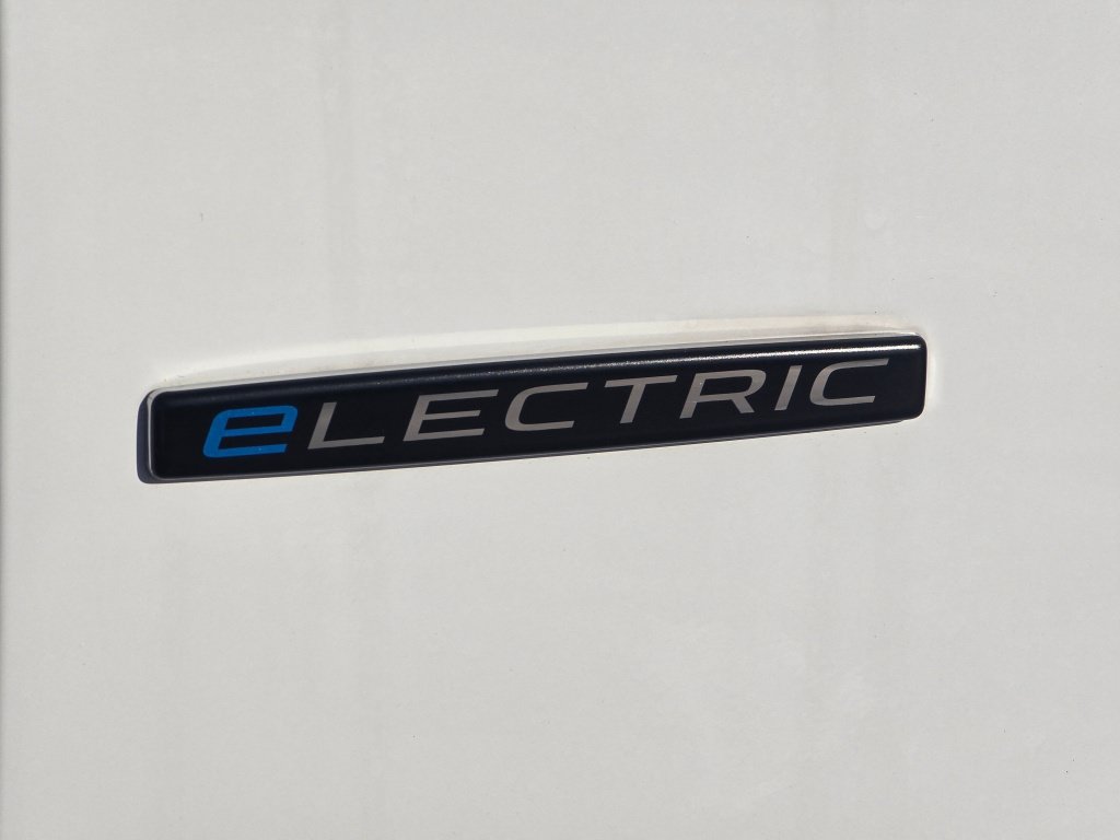 New 2025 Mercedes-Benz eSprinter 170 Cargo image 27