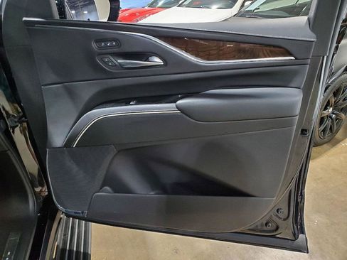 Used 2023 Cadillac Escalade Sport Platinum image 17