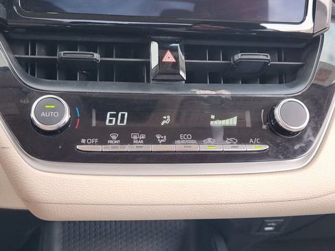 Used 2023 Toyota Corolla LE w/ LE Convenience Package FWD image 13