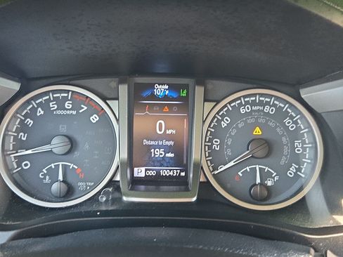 Used 2021 Toyota Tacoma SR5 RWD image 19