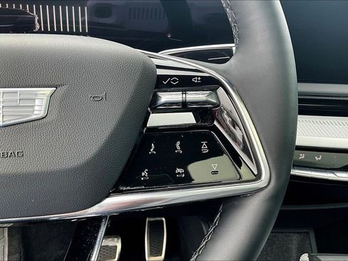 Used 2025 Cadillac Optiq Luxury 2 w/ LPO, Floor Liner Package AWD/4WD image 12