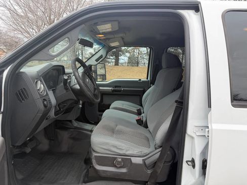 Used 2015 Ford F250 XLT image 15