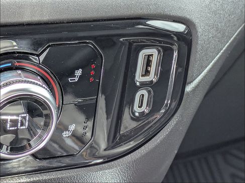 Used 2023 GMC Sierra 1500 Elevation w/ Elevation Premium Package AWD/4WD image 31