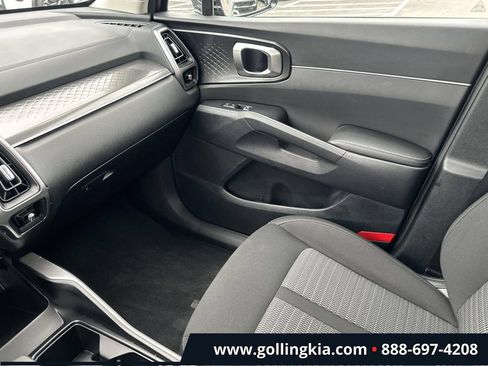 Certified 2023 Kia Sorento LX FWD image 29