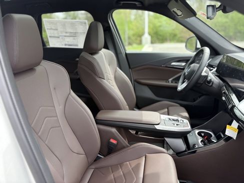 Used 2025 BMW X1 xDrive28i w/ Convenience Package image 25