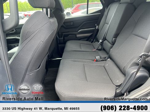 Used 2025 Toyota 4Runner SR5 AWD/4WD image 24