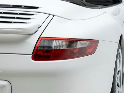 Used 2006 Porsche 911 Carrera RWD image 65