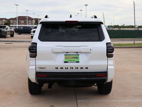 Used 2025 Toyota 4Runner TRD Sport Premium w/ Tow Technology Package image 5