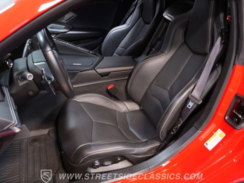 Used 2021 Chevrolet Corvette Stingray Preferred Cpe w/ Z51 Performance Package RWD image 38