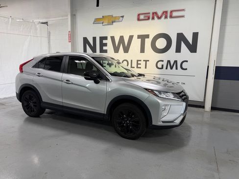 Used 2019 Mitsubishi Eclipse Cross LE AWD/4WD image 2