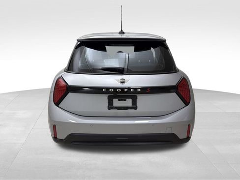 Certified 2025 MINI Cooper S image 8
