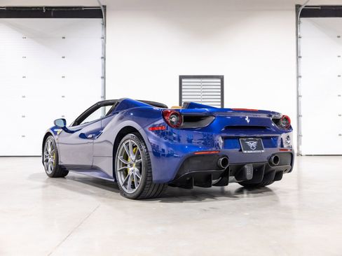 Used 2019 Ferrari 488 Spider image 6