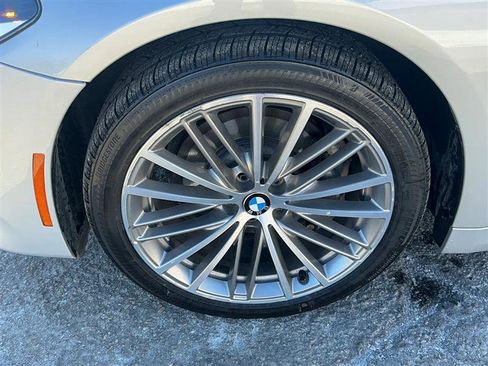 Used 2017 BMW 540i xDrive AWD/4WD image 17