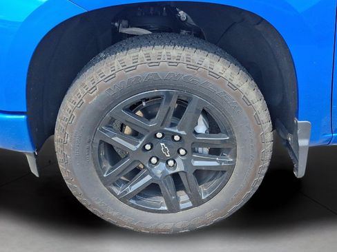 Used 2025 Chevrolet Silverado 1500 RST AWD/4WD image 7