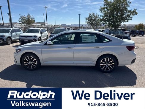 New 2025 Volkswagen Jetta SE image 2