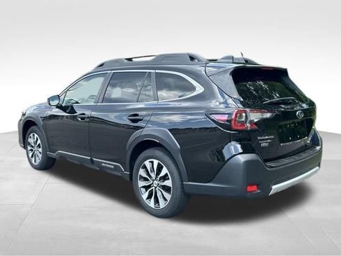 Used 2024 Subaru Outback Limited AWD/4WD image 3