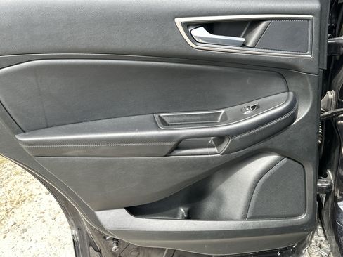 Used 2022 Ford Edge SEL image 21