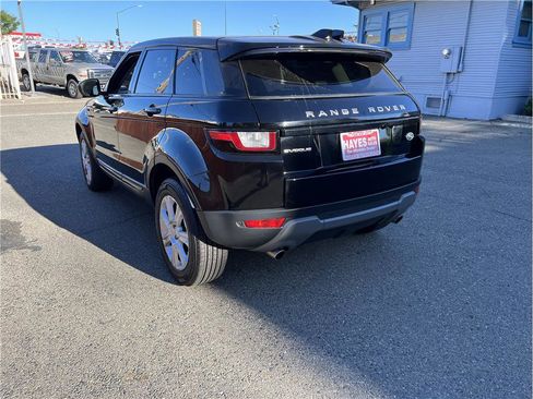 Used 2018 Land Rover Range Rover Evoque image 7