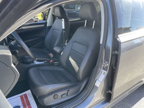 Used 2021 Volkswagen Passat 2.0T SE image 27