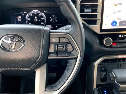 Used 2025 Toyota Tundra Limited image 24