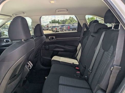 Used 2026 Kia Sorento LX FWD image 14