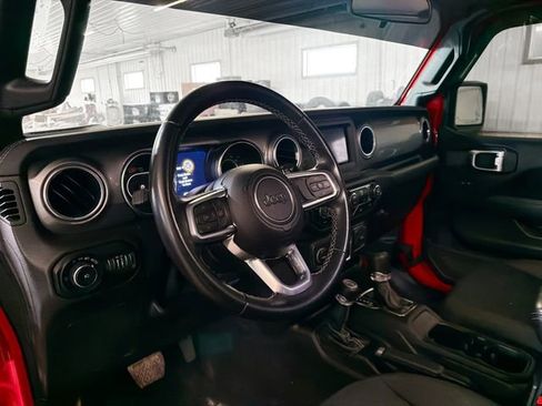 Used 2021 Jeep Wrangler Unlimited Sahara image 8