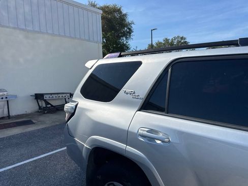 Used 2019 Toyota 4Runner TRD Off-Road AWD/4WD image 3