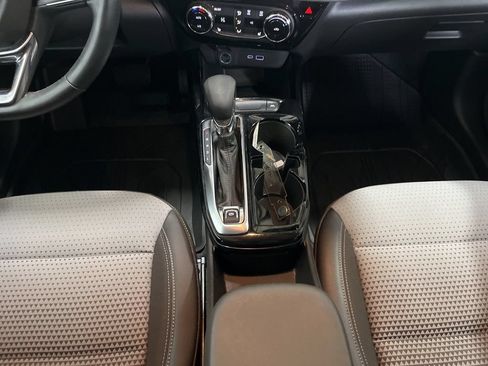 Used 2024 Chevrolet Trax LT w/ Driver Confidence Package FWD image 10