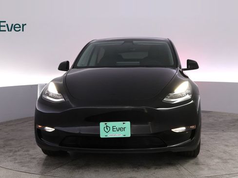 Used 2022 Tesla Model Y Long Range AWD/4WD image 12