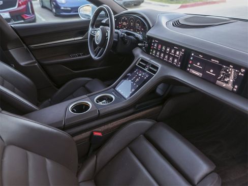 Certified 2022 Porsche Taycan 4 Cross Turismo image 35