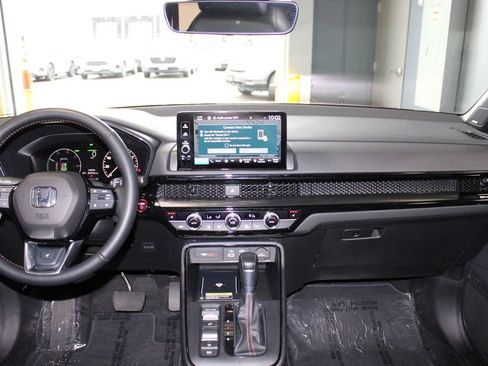 Used 2025 Honda CR-V Sport Touring image 14