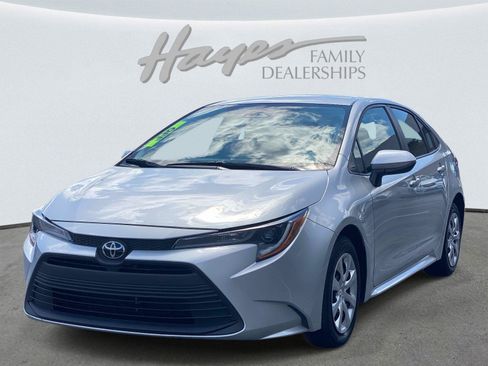 Used 2024 Toyota Corolla LE FWD image 9